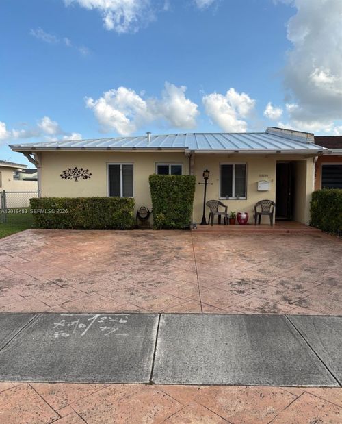 10106 Sw 20th St, Miami, FL, 33165-7404 | Card Image