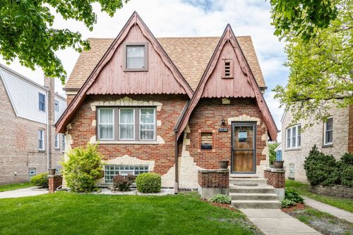 3730 Wenonah Ave, Berwyn, IL, 60402-3948 | Card Image
