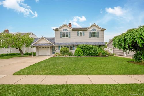 88 Bloomingdale Rd, Levittown, NY, 11756-5106 | Card Image