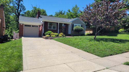 2769 Westbrook Dr, Cincinnati, OH, 45211-7614 | Card Image