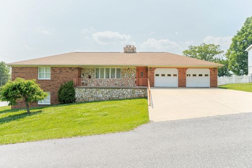 501 Davis St, ELKTON, VA, 22827-1315 | Card Image