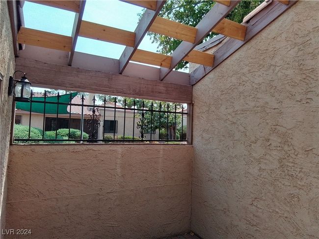 1869 Arbol Verde Way, Townhouse with 4 bedrooms, 2 bathrooms and null parking in Las Vegas NV | Image 6