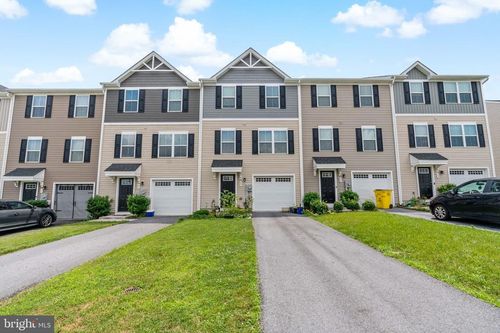 25 Sebago Pl, MARTINSBURG, WV, 25403-1713 | Card Image