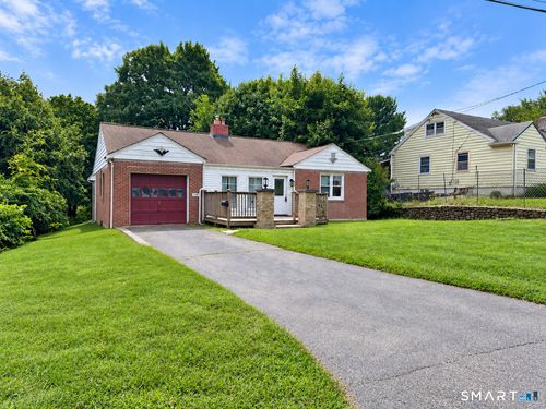 112 Ochsner Pl, Bridgeport, CT, 06606-1351 | Card Image