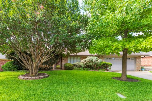 1008 Rocky Canyon Rd, Arlington, TX, 76012-4121 | Card Image