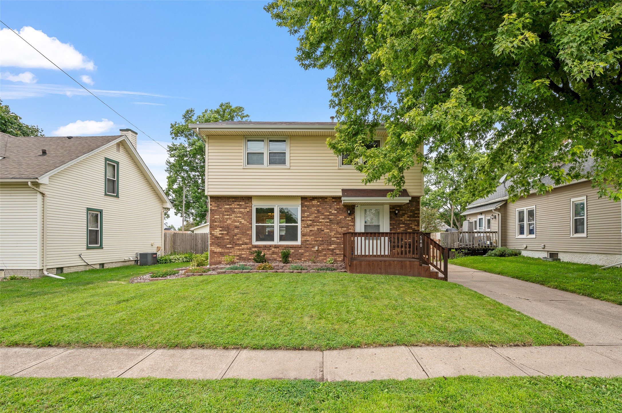 6th St, Waukee, IA 50263