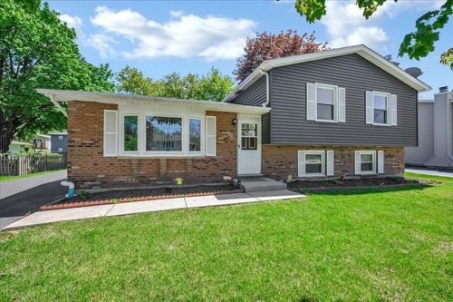 535 Garnett Ave, Winthrop Harbor, IL, 60096-1128 | Card Image