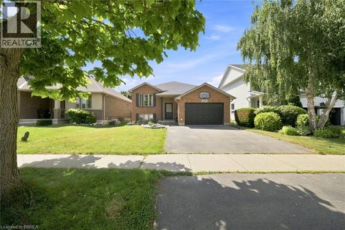 22 Osborn Avenue, Brantford, ON, N3T6P9 | Card Image