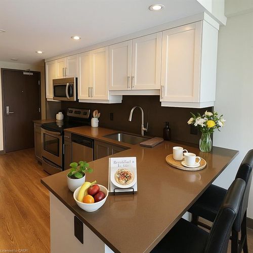 c529-330 Phillip St, Waterloo, ON, N2L3W9 | Card Image