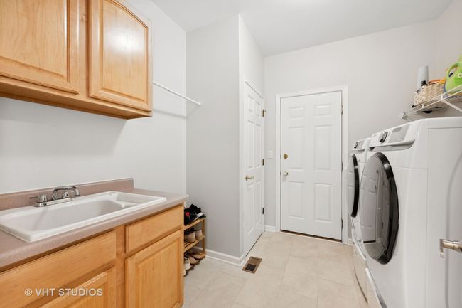2252 Avalon Dr, House other with 5 bedrooms, 4 bathrooms and 3 parking in Buffalo Grove IL | Image 9
