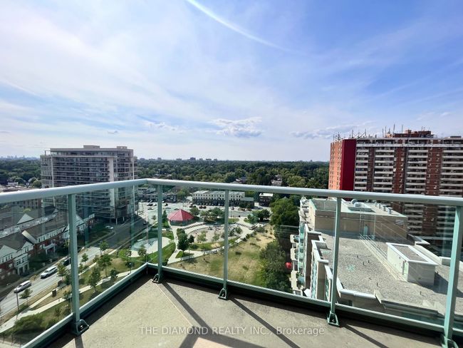 PH04 - 15 Michael Power Pl, Condo with 1 bedrooms, 1 bathrooms and 1 parking in Etobicoke ON | Image 11