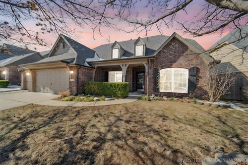 11710 Willow Pl, Jenks, OK, 74037-4359 | Card Image