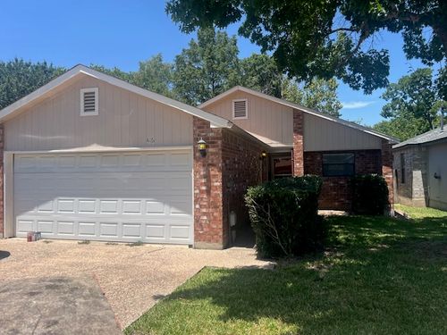 416 Village Ln, Buda, TX, 78610-9791 | Card Image