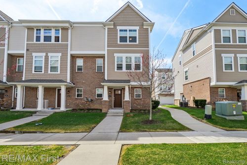 44-2500 Normandy Rd, Royal Oak, MI, 48073-1883 | Card Image