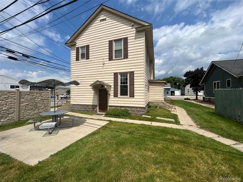 5-65 N Washington St, Oxford, MI, 48371-4681 | Card Image