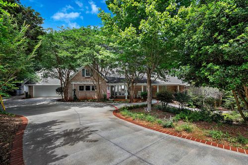 575 Cedar St, Lavonia, GA, 30553-2113 | Card Image