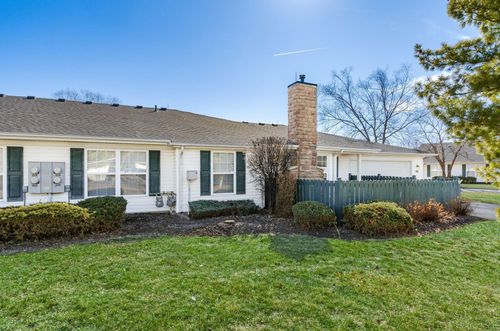 2400 Warm Springs Drive, Hilliard, OH, 43026 | Card Image