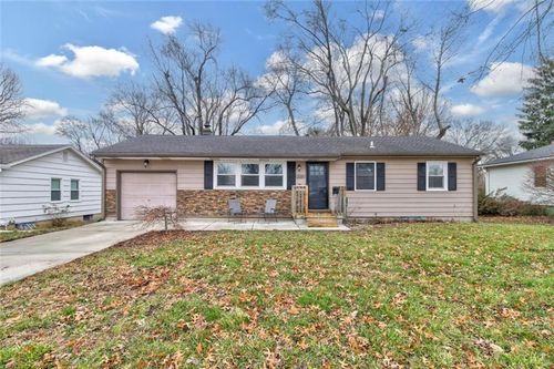 110 Nw 6th Terrace, Blue Springs, MO, 64014 | Card Image