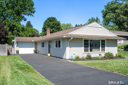 31 Cowan St, Suffield, CT, 06078-1405 | Card Image