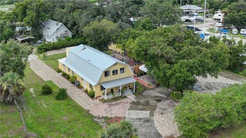 123 Riverbend Dr, Labelle, FL, 33935-6229 | Card Image