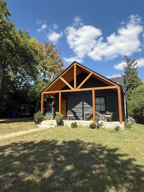 667 Longview Dr, Lexington, KY, 40503-1709 | Card Image