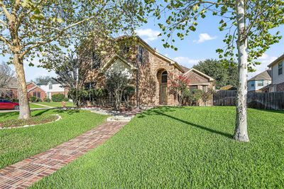 View of front of property featuring a front yard | Image 2