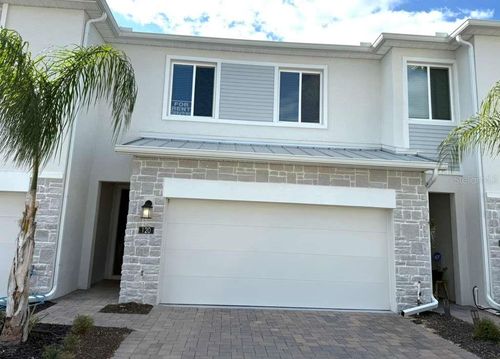 120 Bogey Dr, DAVENPORT, FL, 33896-8039 | Card Image