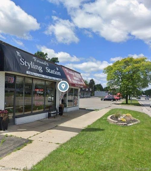 33205 Ford Rd, Garden City, MI, 48135-3713 | Card Image