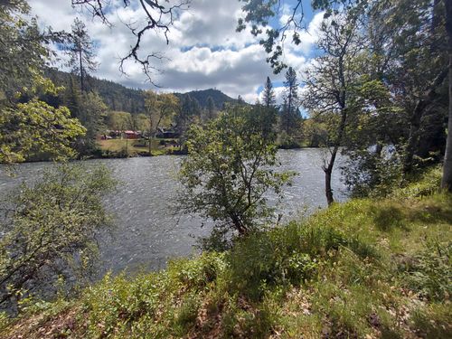 22266 Highway 62, Shady Cove, OR, 97539-9831 | Card Image