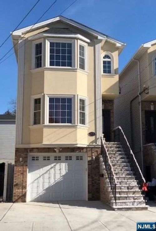 211 N 3rd, Harrison, NJ, 07029 | Card Image