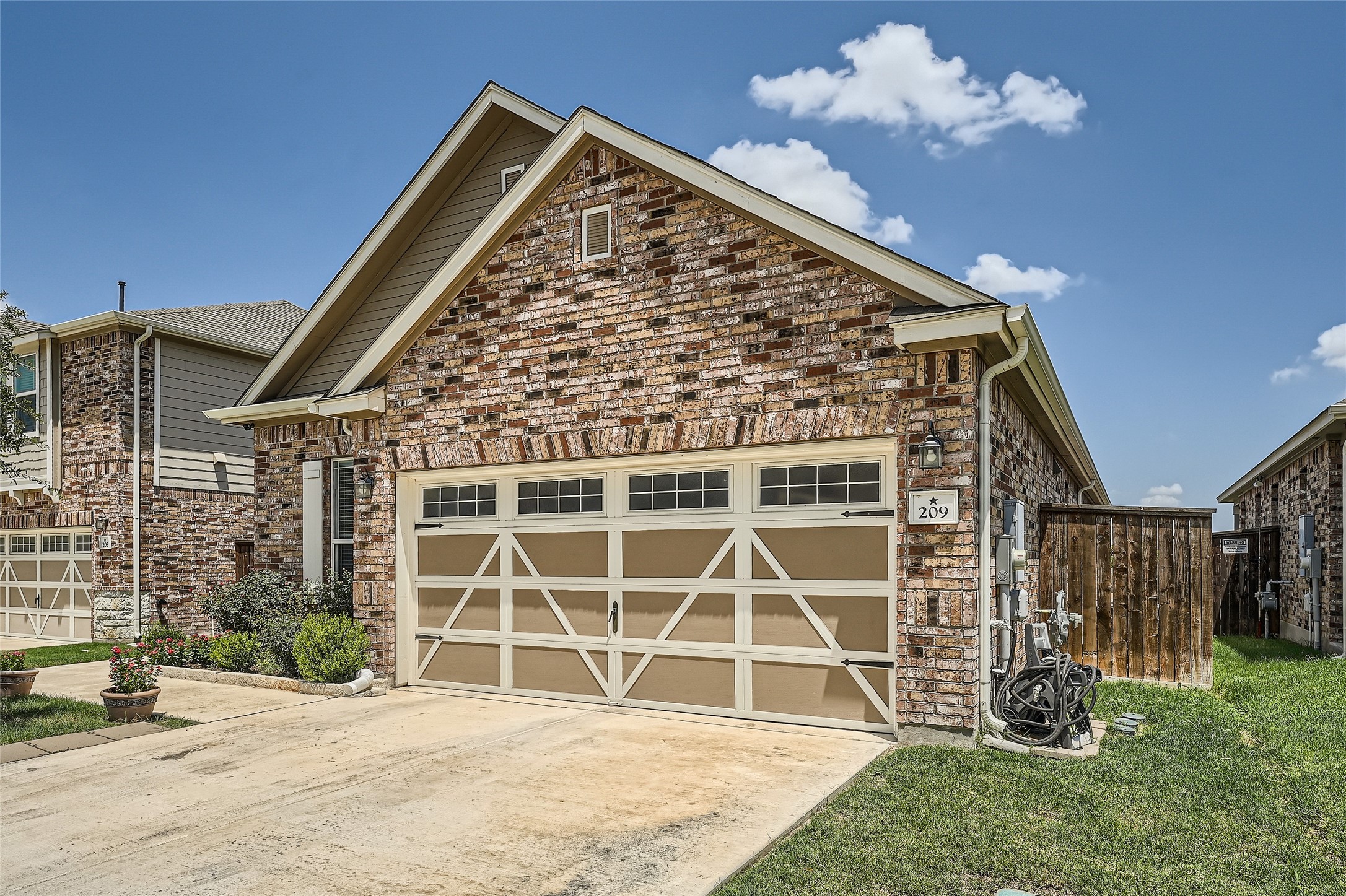 Fort William St, Hutto, TX 78634