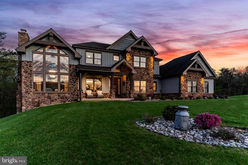 7111 Fishing Creek Valley Rd, HARRISBURG, PA, 17112-9602 | Card Image