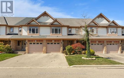 38-8 Hemlock Way, Grimsby, ON, L3M0B5 | Card Image