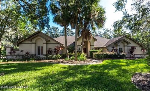 911 Centerbrook Dr, Brandon, FL, 33511-8003 | Card Image