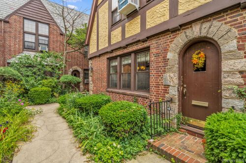 15-35-05 167th Street, New York, NY, 11358 | Card Image
