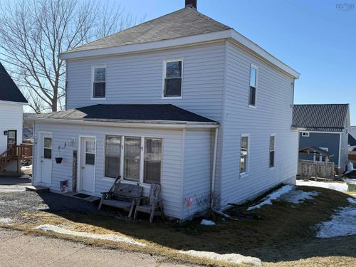 49 High St, Trenton, NS, B0K1X0 | Card Image