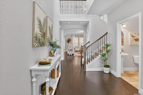 7407 Valle Msn, Boerne, TX, 78015-5060 | Card Image