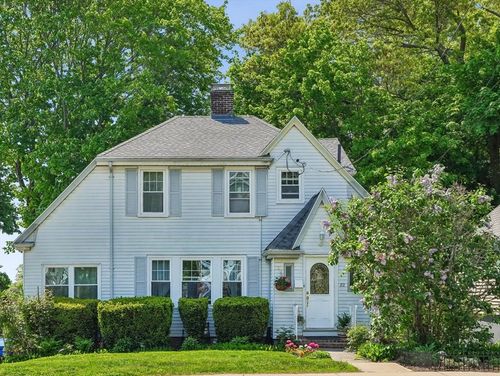 82 Needham St, Dedham, MA, 02026-1439 | Card Image