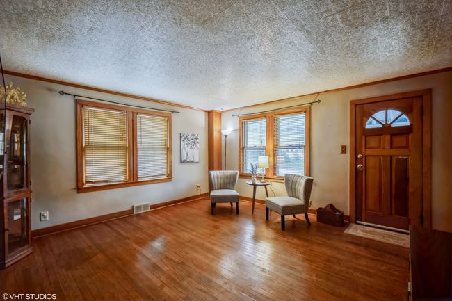 3137 Peoria St, House other with 3 bedrooms, 2 bathrooms and 6 parking in Steger IL | Image 4