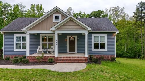 208 Thomas Cir, Farmville, VA, 23901-2393 | Card Image