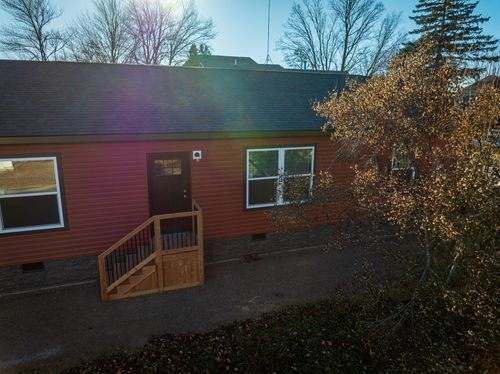 422 Court Ave N, Sandstone, MN, 55072-5138 | Card Image