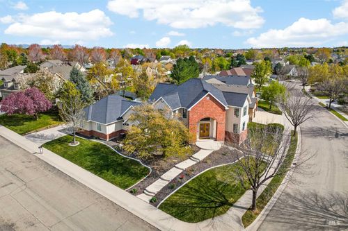 479 W Polar Bear St, Meridian, ID, 83642-8145 | Card Image