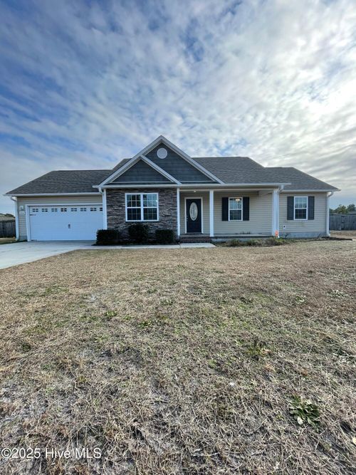 308 Sinclair Ln, Hubert, NC, 28539-4662 | Card Image
