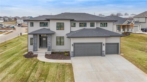 6009 Arapahoe St, Shawnee, KS, 66226-6201 | Card Image