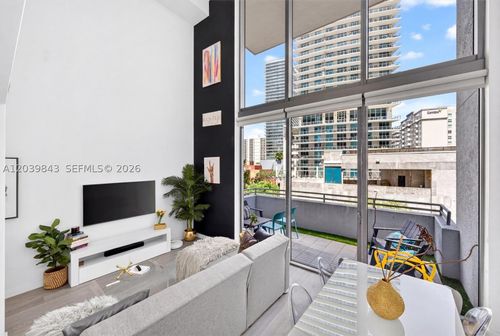 420-1050 Brickell Ave, Miami, FL, 33131-3903 | Card Image