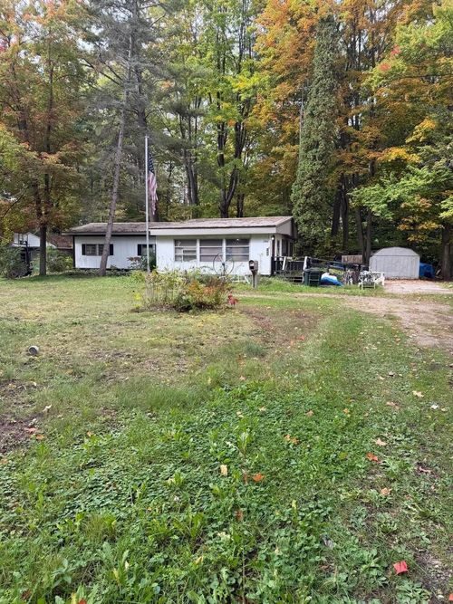 1960 S Pavilion Dr, Lake City, MI, 49651-8788 | Card Image