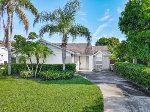 115 Lochness Ln, KISSIMMEE, FL, 34743-6126 | Card Image