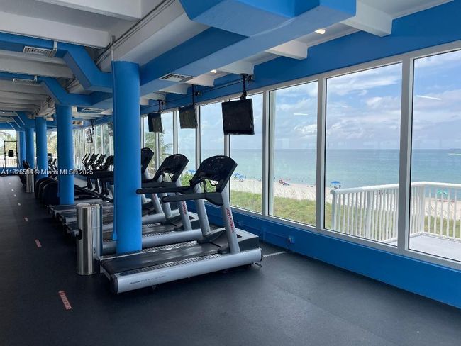 APT-514 - 5401 Collins Ave, Condo with 1 bedrooms, 2 bathrooms and null parking in Miami Beach FL | Image 14