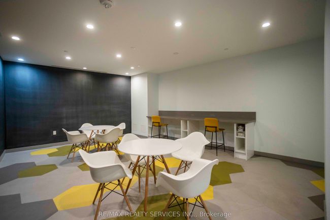 1806 - 28 Freeland St, Condo with 2 bedrooms, 1 bathrooms and null parking in Toronto ON | Image 25