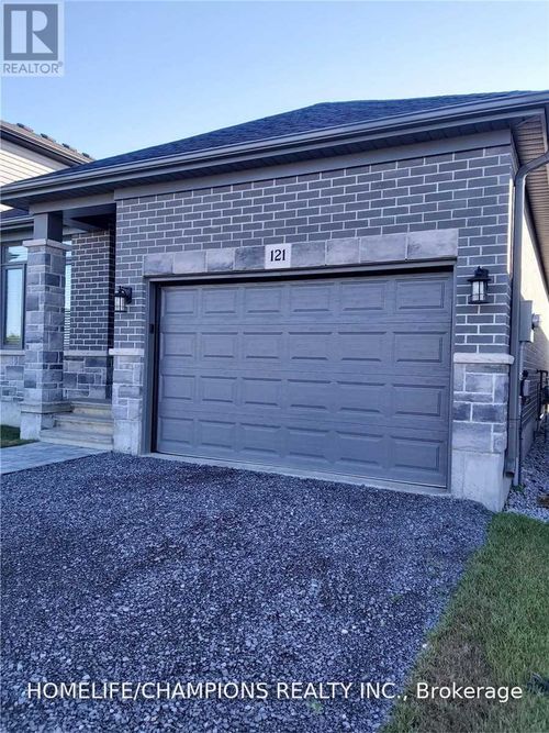 121 Essex Dr, Belleville, ON, K8N0S7 | Card Image